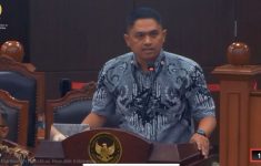 Dosen ASN di Bandung Curhat ke MK: Gaji Tak Cukup Biayai Hidup, Terpaksa Jualan demi Keluarga