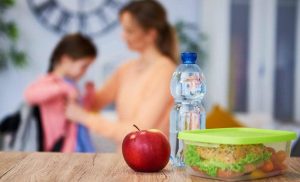Orang Tua Wajib Tahu! 8 Tips Mempersiapkan Anak Mengikuti MPLS agar Lebih Percaya Diri