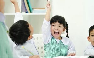Orang Tua Wajib Tahu! 8 Tips Mempersiapkan Anak Mengikuti MPLS agar Lebih Percaya Diri