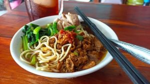 7 Rekomendasi Mie Ayam Enak di Bekasi, Ada yang Legendaris hingga Viral!