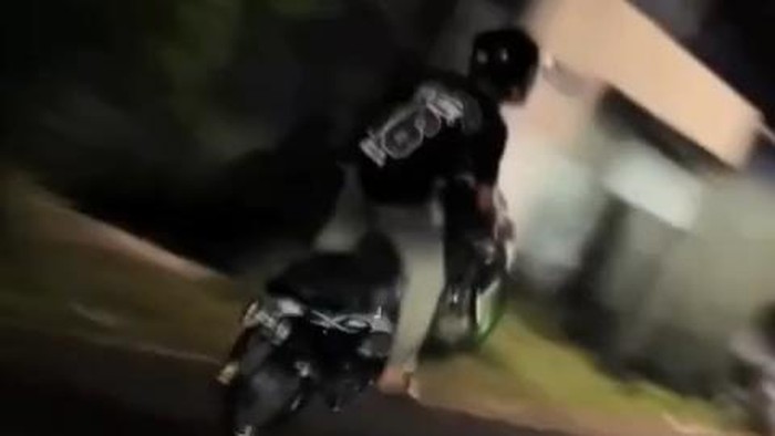 Demi Konten dan Berharap Dapat Endorse, Pemuda di Cianjur Nekat Freestyle Motor di Jalan