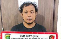 Pria di Depok Jadi Tersangka Usai Tantang Dua Bocah Makan Cabai hingga Masuk Freezer