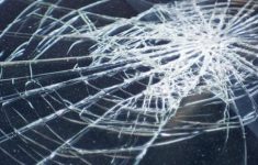 Detik-detik Truk Terbalik di Jalur Puncak Bogor, Sopir Hindari Minibus yang Mengerem