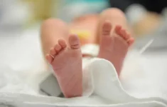 Bayi Perempuan Ditemukan Menangis di Halaman Rumah Warga Bogor, Polisi Selidiki