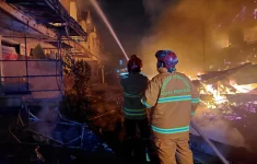 Pasar Bintara Bekasi Kebakaran Tengah Malam, Diduga Berawal dari Tiang Listrik
