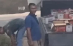 Viral Buang Cairan Diduga Limbah Aki ke Aliran Air di Depok, Polisi Turun Tangan