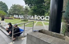 Alun-alun Bogor Bau Pesing Gegara yang Kencing Sembarangan, CCTV dan Lampu Sorot Dipasang