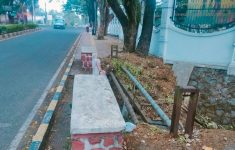 Trotoar Cianjur Dikeluhkan Penyandang Disabilitas, Ada Guiding Block Mengarah ke Sungai